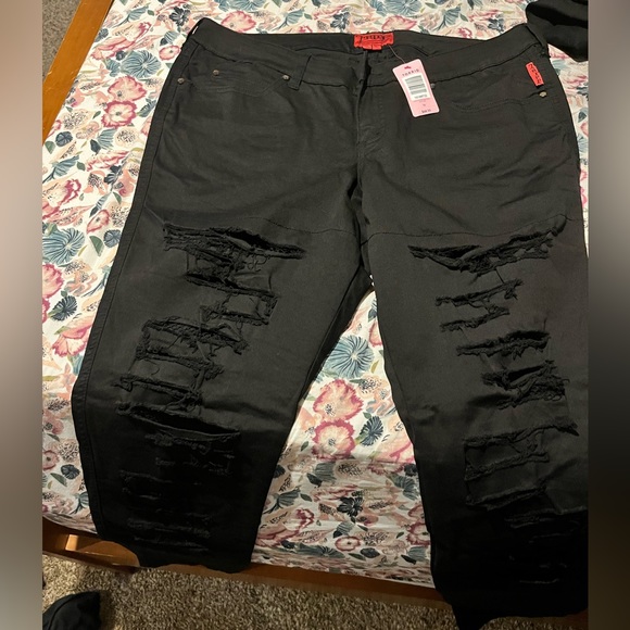 NWT torrid/Tripp nyc collab size 16 distressed black jeans - Picture 1 of 4